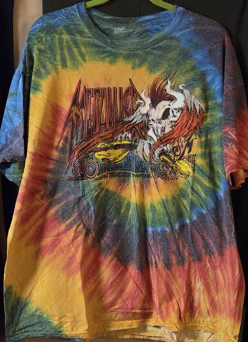 rcevetto's tweet image. On the anniversary of the release of #SandM2, here&apos;s the #metal shirt of the night. #Metallica #HeavyMetal