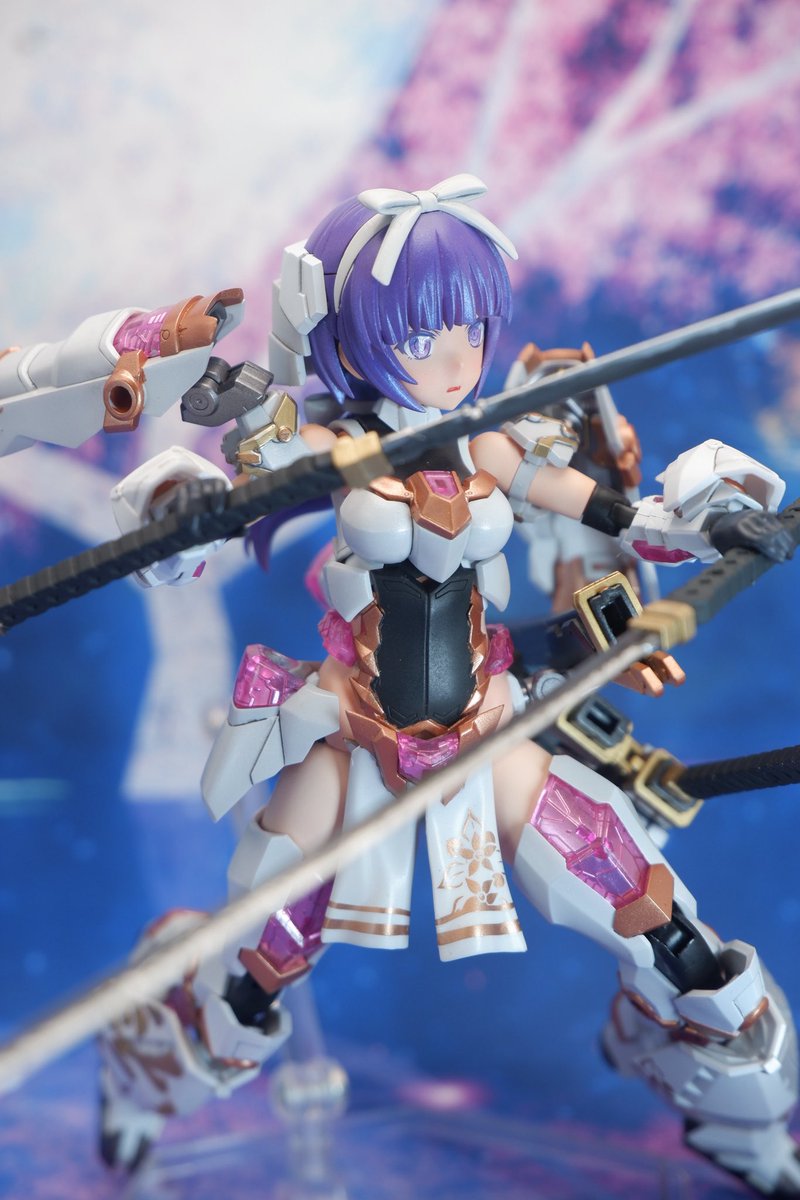 コトブキヤの美プラをメインに、カーモデルその他プラモデルを作製していく景虎（かげとら）です🙇🏻‍♂️
基本的には和系や刀剣類を多めに作り、皇巫シリーズを神道の神々モチーフにて作成しています。モデラー様は基本的にフォロー、フォロバしております😊
皆様に少しでも見てもらえるよう、精進致します👍