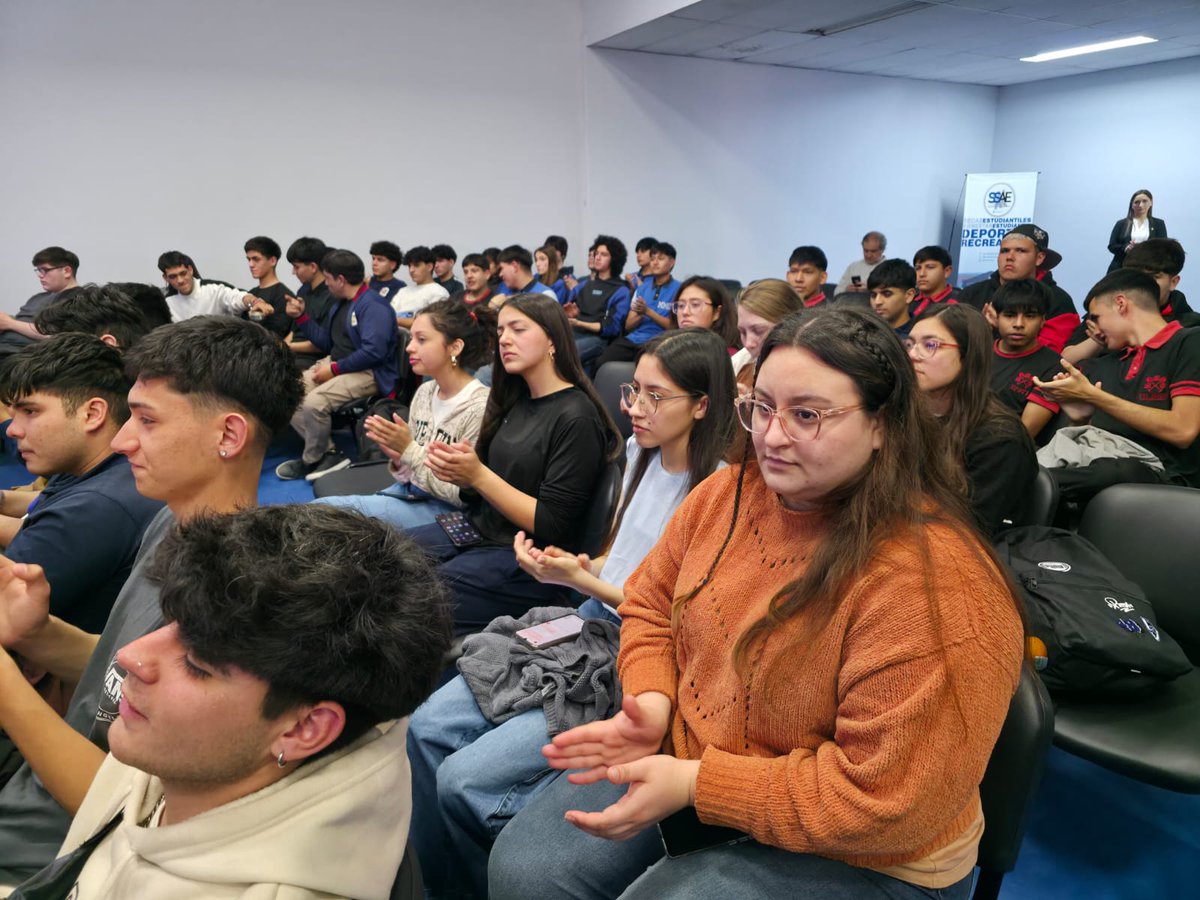 Acompañamos la apertura del Congreso de Ingeniería Argentina 2025 (CIA 2025) y del XIII Seminario Nacional de Energía en la Universidad Tecnológica Nacional.
Desde la Sec. de Ciencia y Tecnología trabajamos para fortalecer el vínculo entre Estado, universidad y sector productivo.