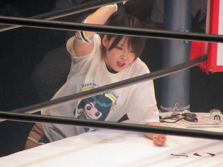 時が許すなら恋が続くなら

僕はもう何もいらない

貴女のそばにいれればいい

声を聞ければいい

目の前の貴女さえ見えればいい

#STARDOM #レディ先生    #レディC