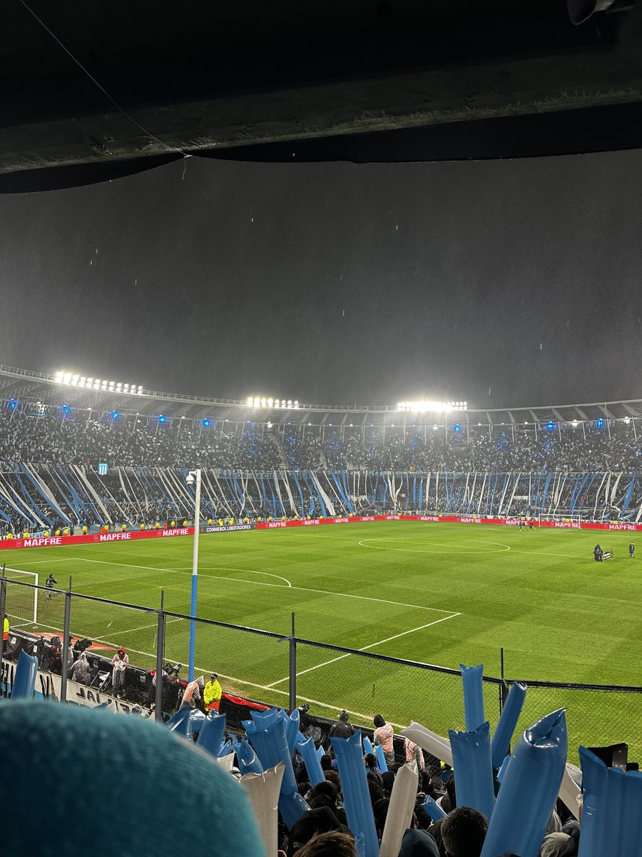 𝐏𝐨𝐫 𝐮𝐧 𝐬𝐞𝐠𝐮𝐧𝐝𝐨 𝐞𝐧 𝐥𝐚 𝐭𝐫𝐢𝐛𝐮𝐧𝐚 𝐝𝐨𝐲 𝐥𝐚 𝐯𝐢𝐝𝐚.
¿𝐐𝐮𝐞́ 𝐦𝐚́𝐬 𝐪𝐮𝐢𝐬𝐢𝐞𝐫𝐚 𝐪𝐮𝐞 𝐩𝐚𝐬𝐚𝐫 𝐥𝐚 𝐯𝐢𝐝𝐚 𝐞𝐧𝐭𝐞𝐫𝐚?
𝐒𝐢𝐞𝐦𝐩𝐫𝐞 𝐚𝐥𝐞𝐧𝐭𝐚𝐧𝐝𝐨 𝐚 𝐑𝐚𝐜𝐢𝐧𝐠 𝐂𝐥𝐮𝐛 𝐝𝐞 𝐀𝐯𝐞𝐥𝐥𝐚𝐧𝐞𝐝𝐚.