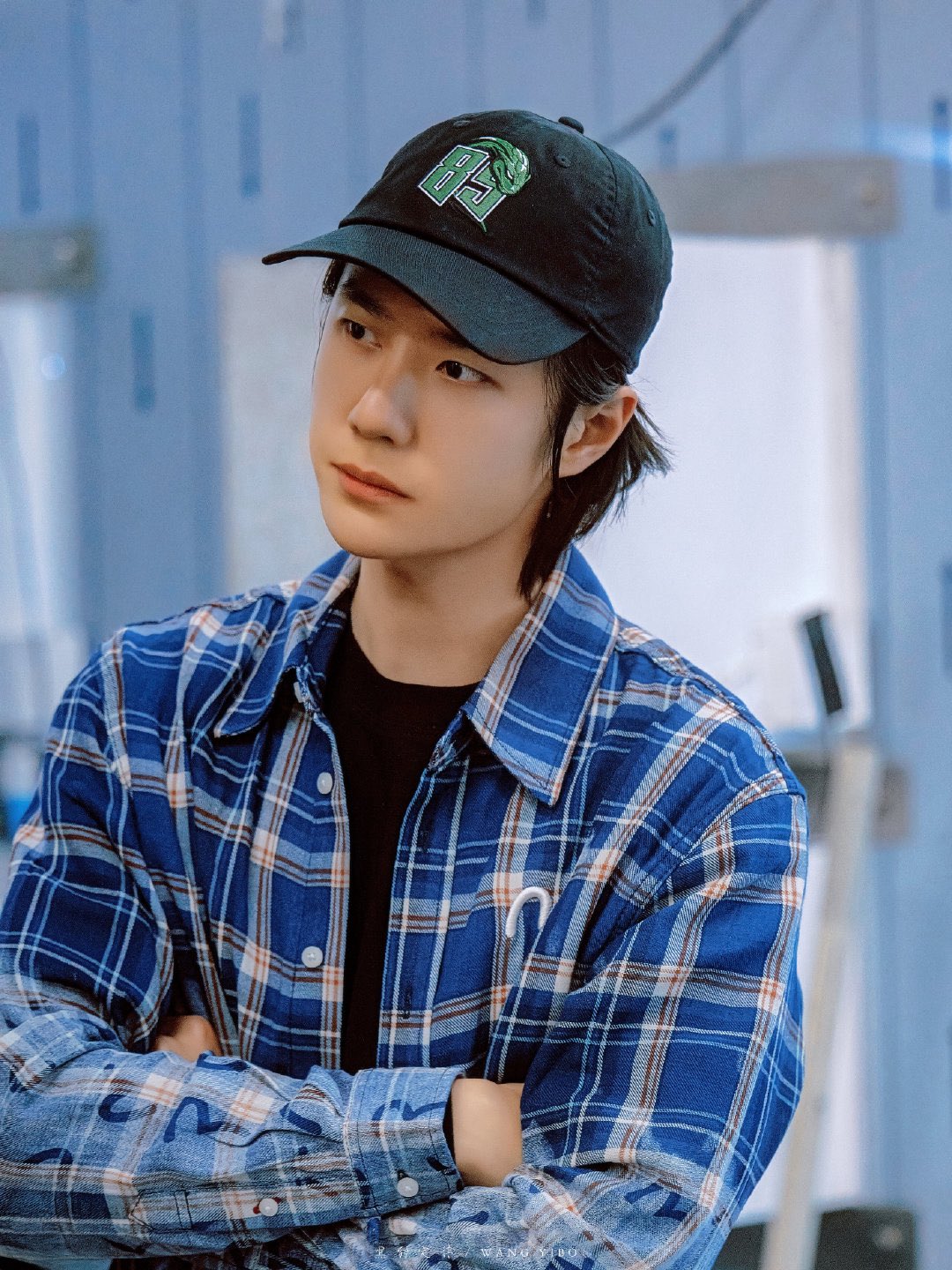 yuyuさん　専用　王一博公式 221029 18:39 YIBO-OFFICIAL weibo update! 大幕拉开，奔赴热爱