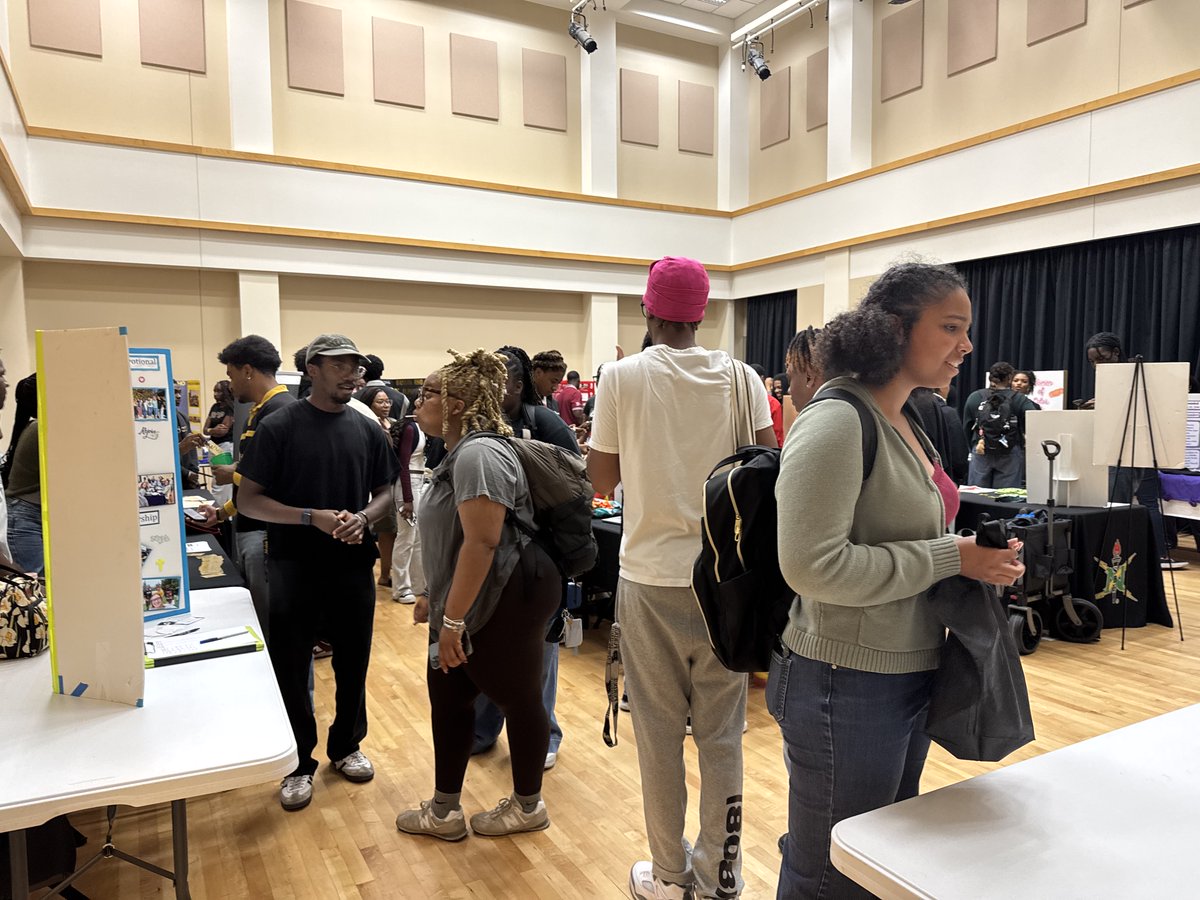 purdue_bcc's tweet image. Thank you to everyone who came out to Boilerfest! 💛🖤 It was amazing meeting new students & reconnecting with current ones. The BCC is excited for what this semester holds!
#PurdueWOW #PurdueBCC #purduestudents #PurdueUniversity