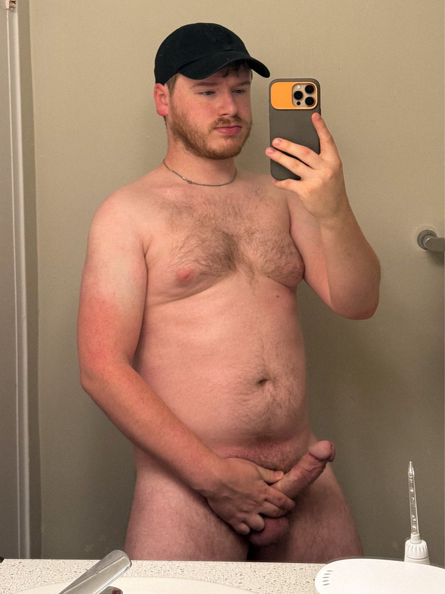 Do you prefer me clothed or unclothed? 🤔💭🪵