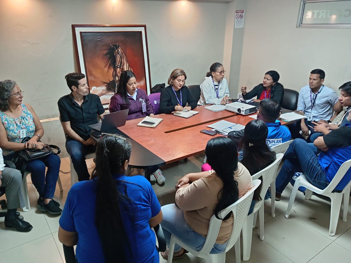 DDHH_Zona5's tweet photo. 📍#Urdaneta
📌Participamos en la “Mesa Intersectorial de Prevención de Embarazo Adolescente y Violencia de Género” junto a @Salud_Ec, @InclusionEc, @Educacion_Ec, @Plan_Ecuador y organizaciones, articulando acciones para entornos seguros y libres de violencia.
#ElNuevoEcuador https://t.co/hW4w0fTCuA