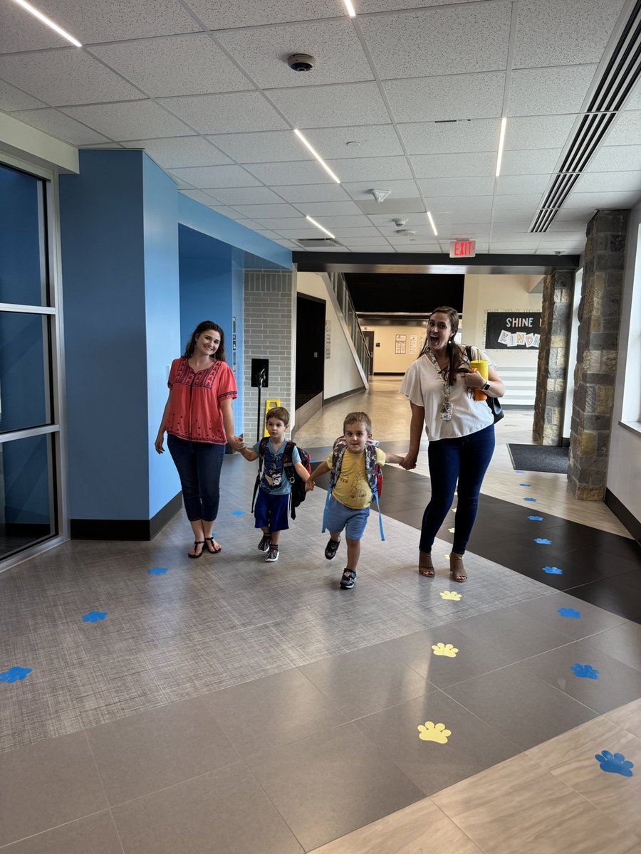 When Leonard besties’, Mrs. Clark and Ms. Brown, PK kids are besties, you have to get a picture of this cuteness walking together! <a href="/OLE_Leopards/">Leonard Elementary</a> #LeopardFamily