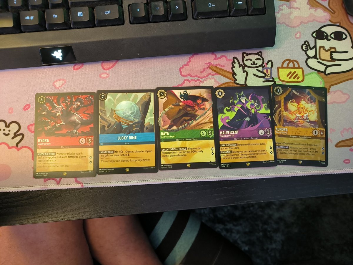 Alfonso_Play's tweet photo. 5 legendarias en 4 sobres... Qué acaba de pasar?????? #Lorcana https://t.co/HFEa6NLq2l