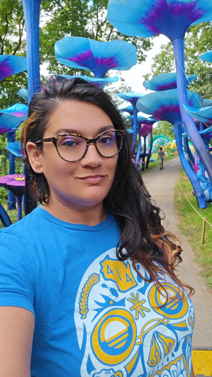 The Boerner Botanical Gardens were free today and they were setting up for the China Lights 💙💛