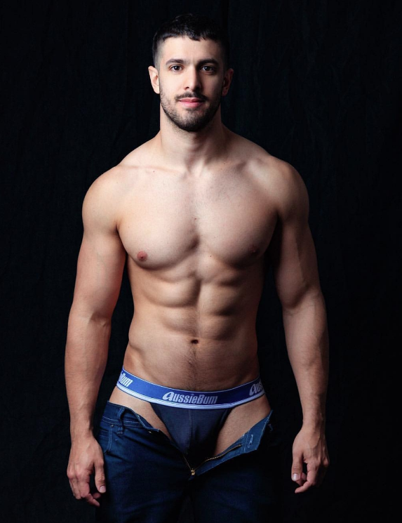 hairybearynudey's tweet photo. AussieBum Jocks.
Dusting of fur
Facial Hair.
WOOF!
#gay #gayaussie #aussiebum #jocks #hairy #furry #snailtrail #eard #gaybeard #ripped #sixpack https://t.co/92mFJOy4tV