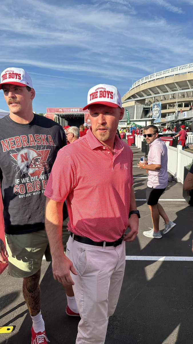 BussinWTB's tweet image. Tucked in shirt Will is not playing around today