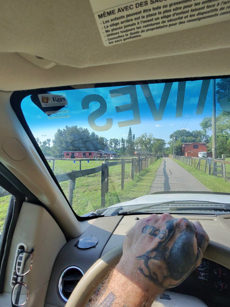 BeachMetalDicks's tweet image. #beachmetaldetectives would like to thank Chris &amp;amp; Palmer for their 2 hour #Extended #waterproof #metaldetector #rental #delivered to #Odessa #Florida in #hillsborough 
Good luck finding your #targets fellas.
Some electrical lines were cut and buried during last years #hurricanes