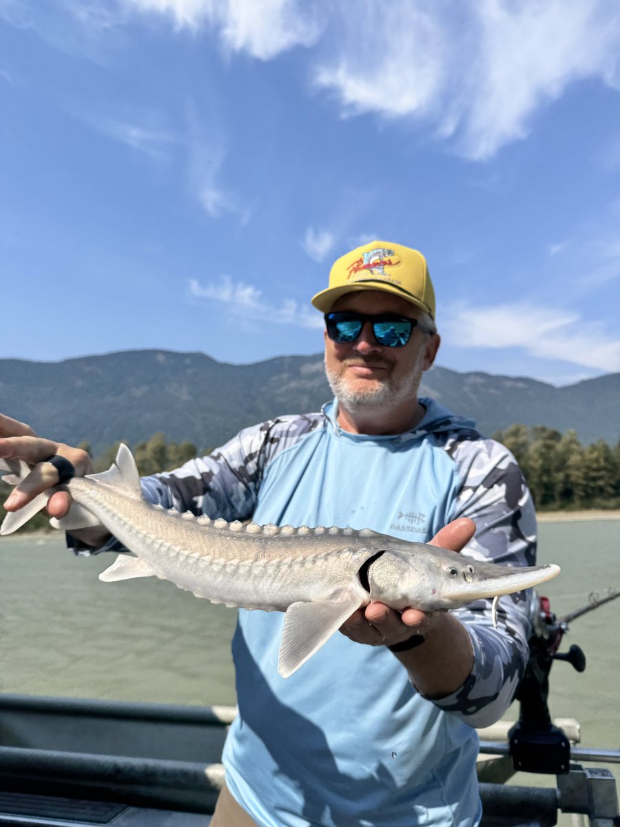 Thank you <a href="/BlaineFCalkins/">Blaine Calkins</a> for joining me for some citizen science on Sturgeon. Your leadership and commitment to conservation, sustainability, and access for all Canadians is exactly what we need more of 🤝