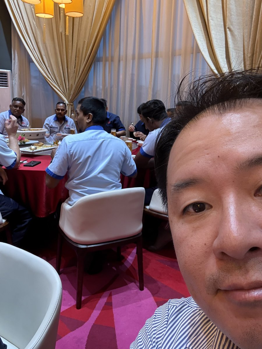 takuya_ypc's tweet photo. マレーシアローカルスタッフとの夕食会。
みんな笑顔が絶えず、楽しいです。
#YPCM https://t.co/tsBZPR1q1l