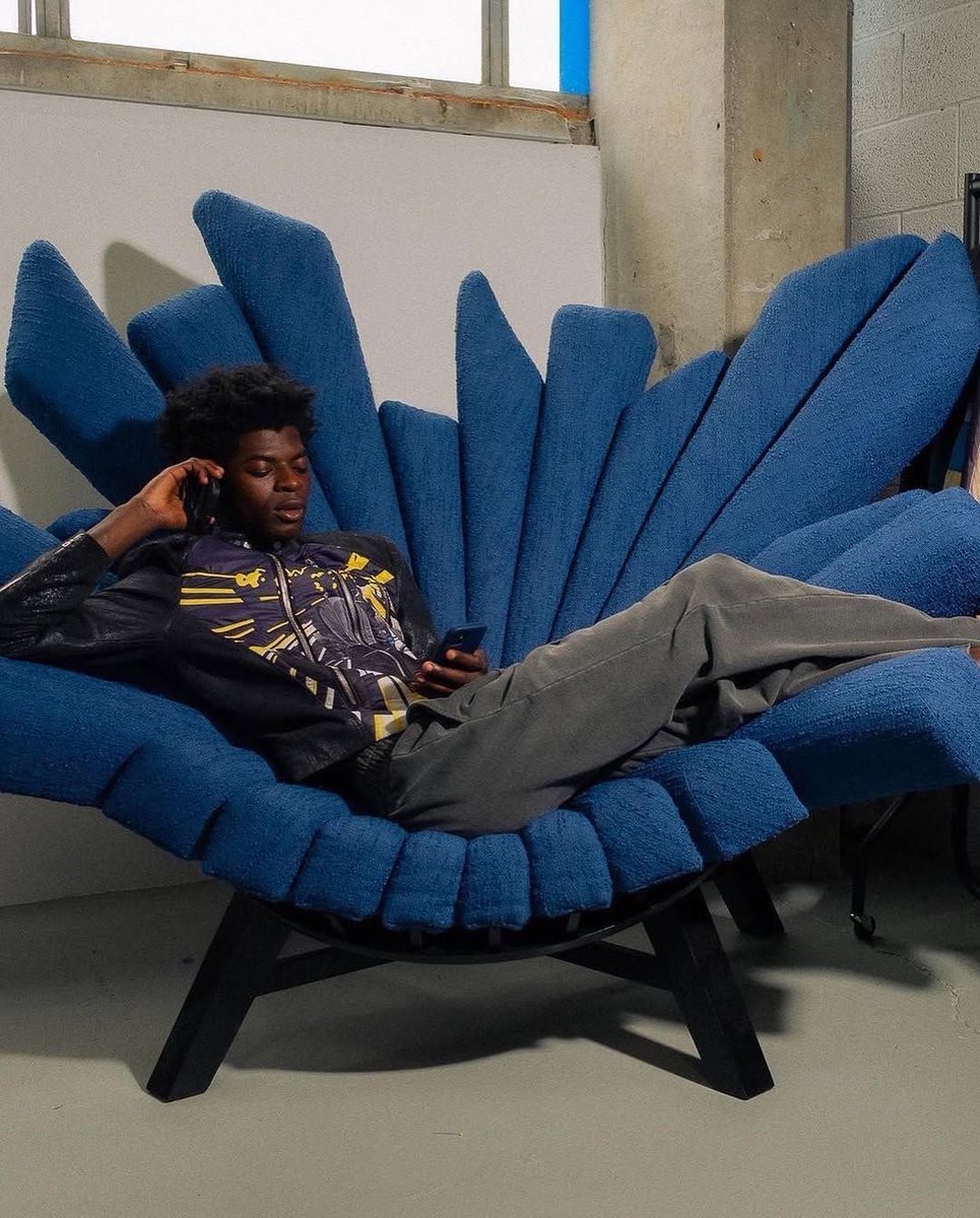 INTERIORBYHUT's tweet photo. The "All-Seeing" lounge chair by Maria Gil 👁️‍🗨️ https://t.co/aZmyvmTBSn