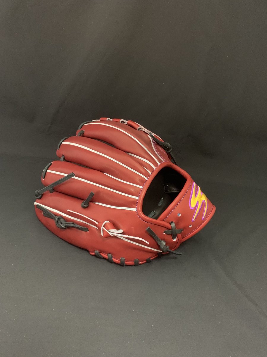 翔シリーズのオーダーは 軟式→税別42,900円 硬式→税別49,900円 から