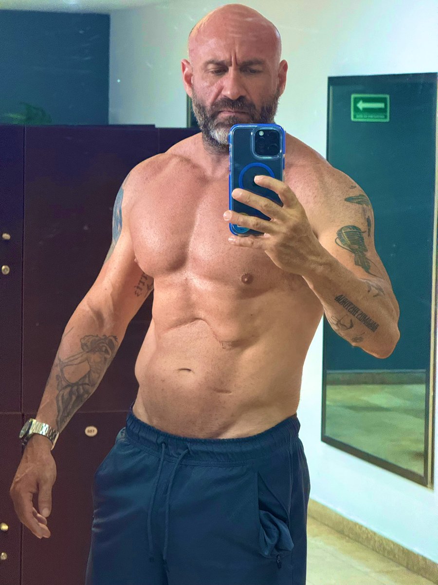 Yo anoto a romperte la madre también <a href="/fernandeznorona/">Fernández Noroña</a> 

¿Te acuerdas cuando me cantaste un tiro, me citaste en el ángel de la Independencia, para según tú darnos en la madre? 

Nunca llegaste