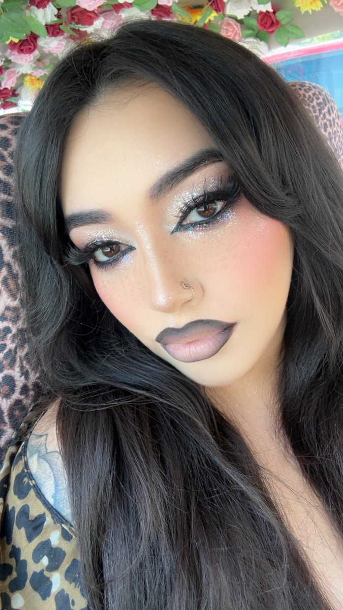 goddesswhoaa's tweet photo. 👄✨😍
Send 30 just bcus I’m hot and my makeup looks amazing (; 

findom femdom findomfeet cei cbt joi beta cuckold findomme finsub lip worship sph soles foot relapse https://t.co/uAoAoGtHwq