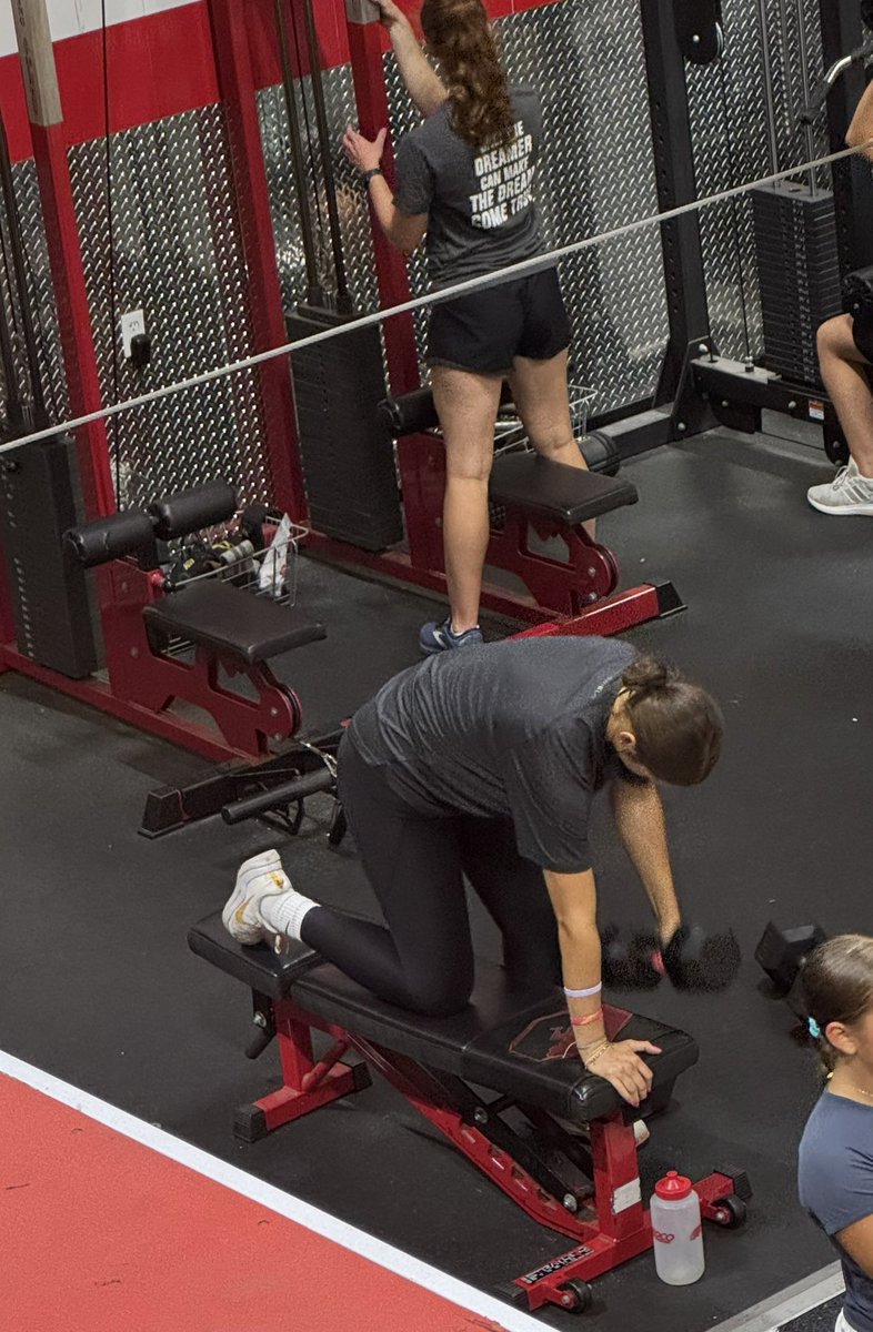 LilaMan32's tweet image. And weights 💪 🏋️‍♀️ #leftypitcher #firstbase @MRhodesSmith @KarenWeekly @Coach_Alameda @TCam_FSUSB @rittmanjohn @KatieRepole @Coach_Wigs @clemsoncoachkj @coach_ricketts @chelsw20 @UGACoachTony @UACoachMurphy @lmcmahon7 @KateMalveaux @rykerzc @CoachMalveaux @Coach2K_OSU @btholl…