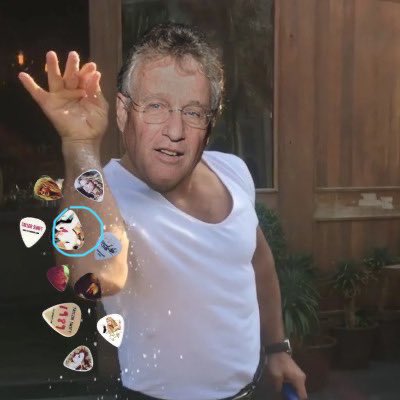 tag your guitar pick. i have this one 😌