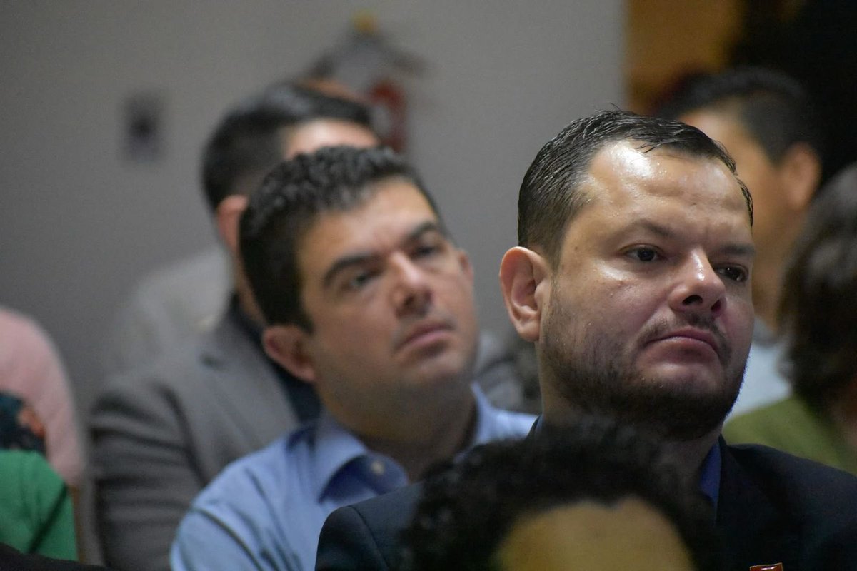 jchidalgo's tweet image. Imposible tener otra expresión mientras escuchábamos esta mañana las conclusiones del nuevo informe del Estado de la Educación @aramosc