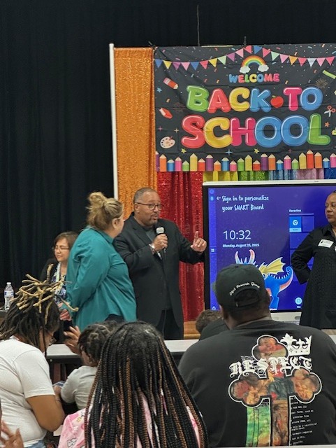 BradburyHeights's tweet photo. Our Reid Community Development Corporation family joined us for orientation day. We really appreciate all the great work they do with the Brilliant Futures Program.
#bradburyheights #BHES #BHESPTOSQUAD #BHESEagles https://t.co/lclbjlayTq