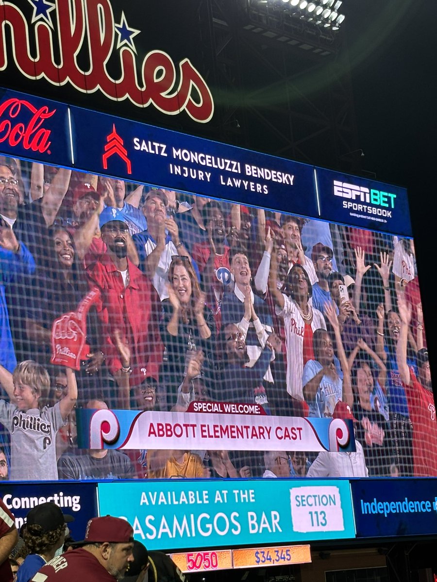 dean ☘︎ tweet media