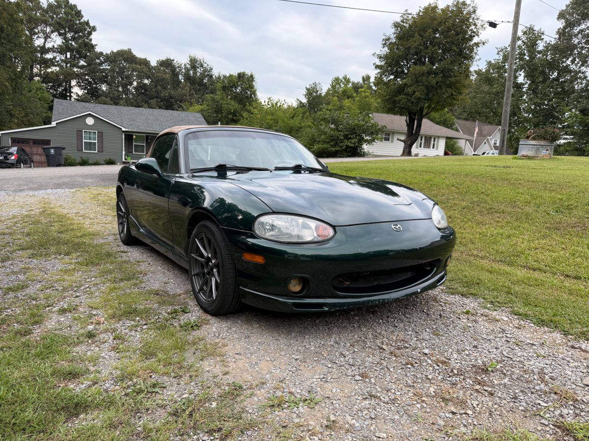 When I first got my Miata y’all told me i needed to restore the headlights. Well well over a year later I finally did. Man what a difference did it make.