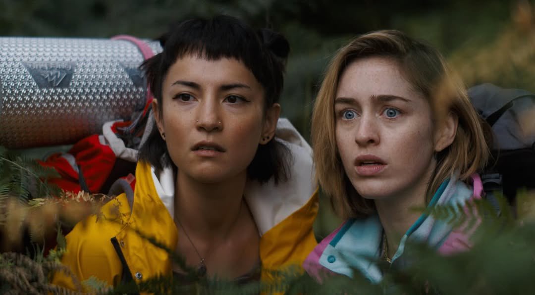 jessiexmeixli's tweet photo. The cat’s outta the bag! Me and my bestie wife @eveningstarling reunited in 𝘼 𝙍𝘼𝙍𝙀 𝘽𝙍𝙀𝙀𝘿  🫧 Best job ever. The soundest crew and so proud of everyone xxx https://t.co/9gLKUVTG7c
