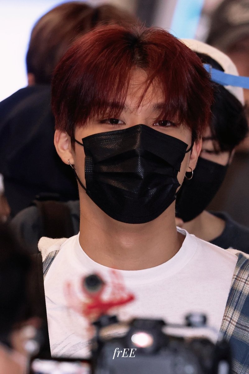frEEeeE tweet media