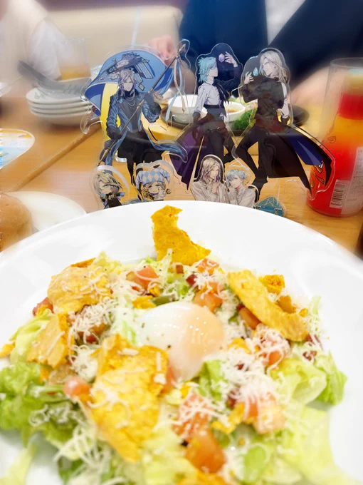 8/28 タブナイコラボが始まったココスへ 久しぶりのココス美味しかった…店員さんにも親切に接していただけて、とても楽しい時間でした! クリアファイルもみんなのおかげでコンプさせていただけて、心もお腹もいっぱいです