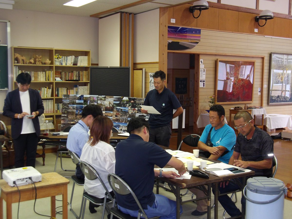 ８月27日に久慈市の海業推進に向け、久慈市漁業協同組合、久慈市の漁業者、久慈市役所、久慈市ふるさと体験学習協会、岩手県で、久慈市の魅力あるコンテンツを発見・分析するワークショップを行いました。
次回は、誰に届けるのかという視点を深掘りして、実現に近づけていきます。
#北いわて #岩手県