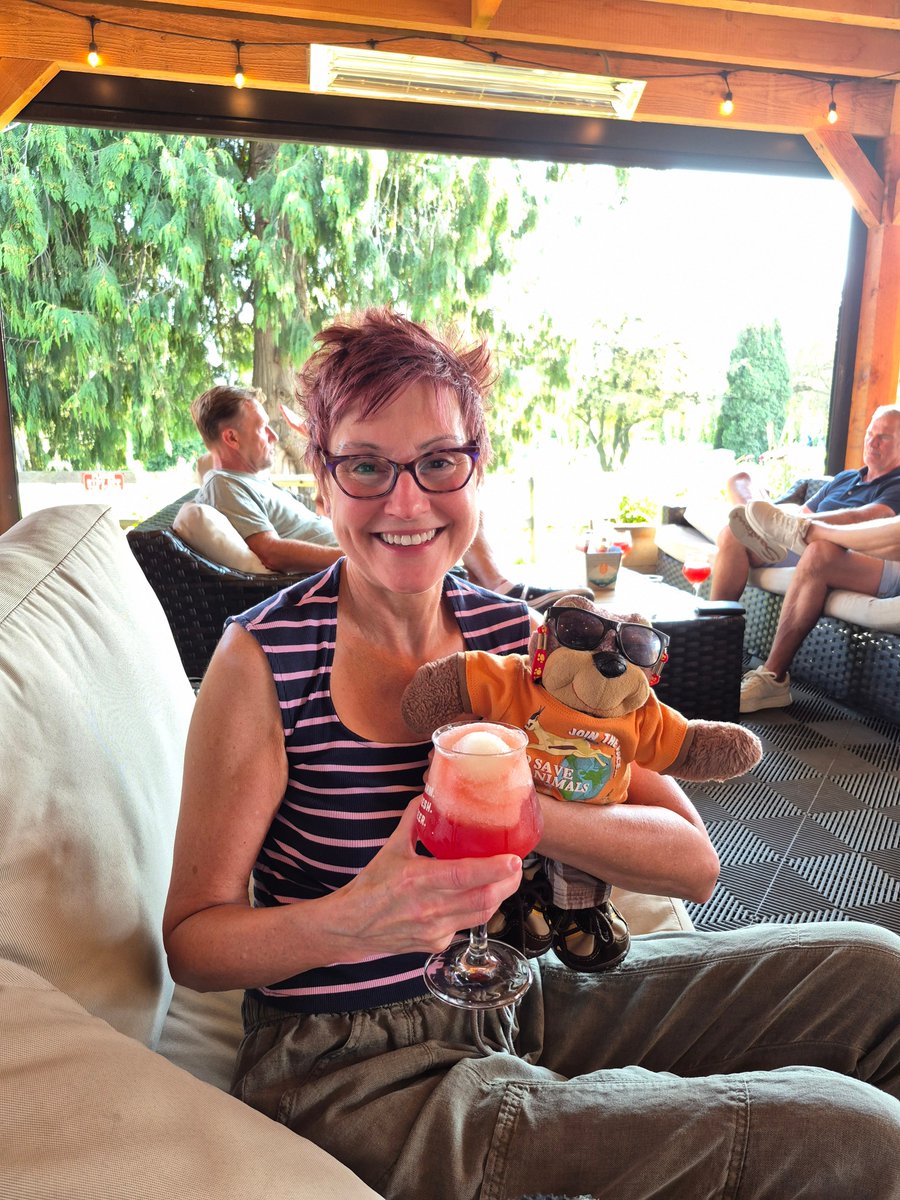 MitziSzereto's tweet image. Beergaritas on a warm summer day! 
#craftbeernotcrapbeer #beergaritas #brewpubs #BritishColumbia #AuthorLife #AuthorsOfTwitter #writers #authors #writerslife #writerscommunity #WritersOfX #summertime