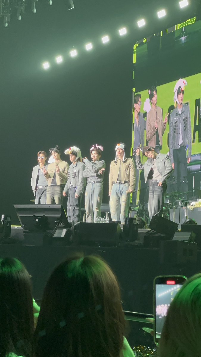 reumin113's tweet photo. 20250828 CONNECT X
アプグレ参戦　近すぎて天に召されたよ
ずっっっと一途に待っていてよかった🥲
死ぬまでだいすき！！‘ㅡ’
また会えますように🐶🤍 https://t.co/aft9PLImlG