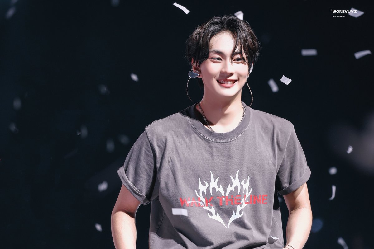 250828 'WALK THE LINE' IN AMSTERDAM

너무 예뿌니♡...

#양정원 #정원 #JUNGWON 
#ENHYPEN #엔하이픈 
#WALKTHELINE_IN_EUROPE