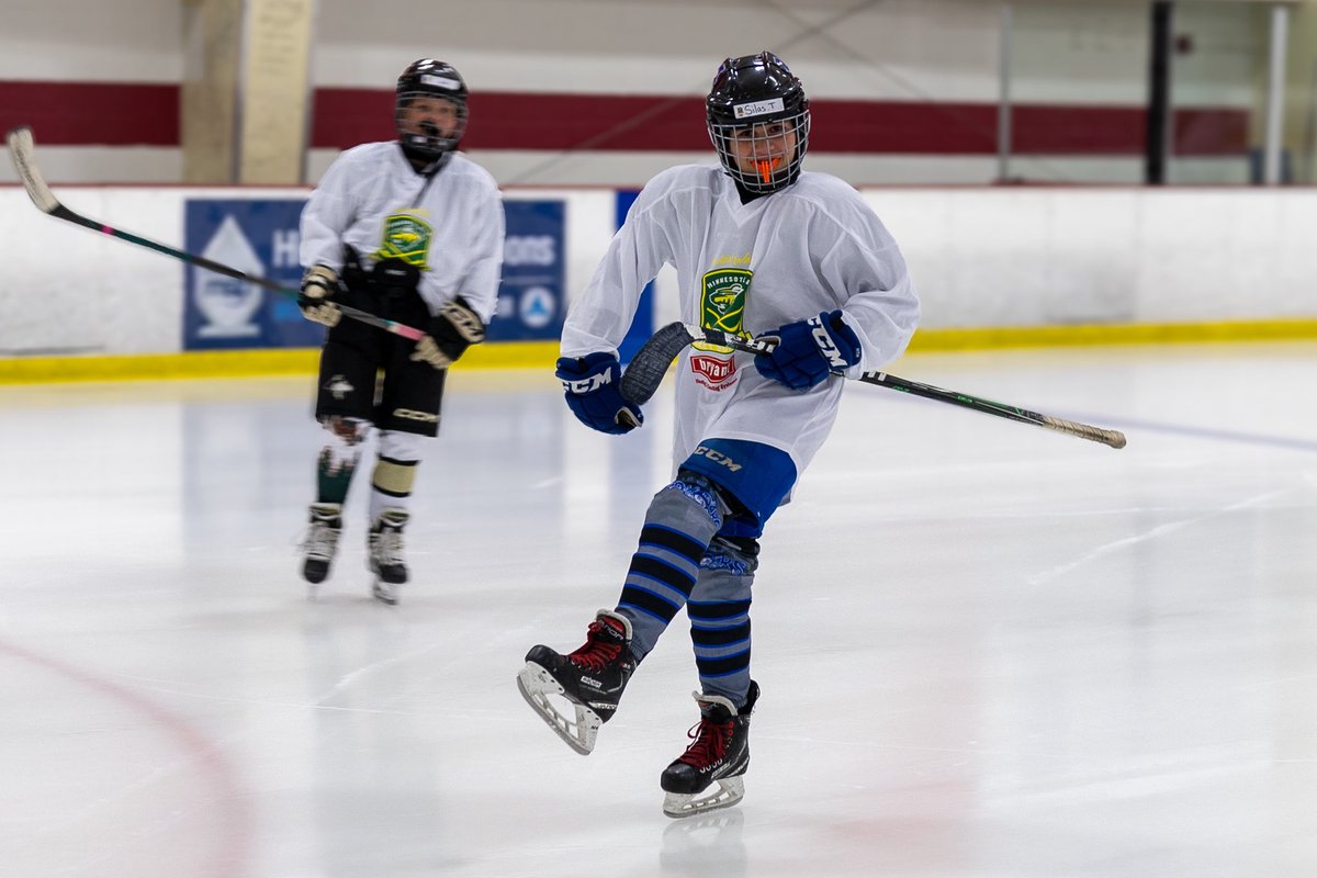 All vibes here at the Wes Walz Hockey School 😎