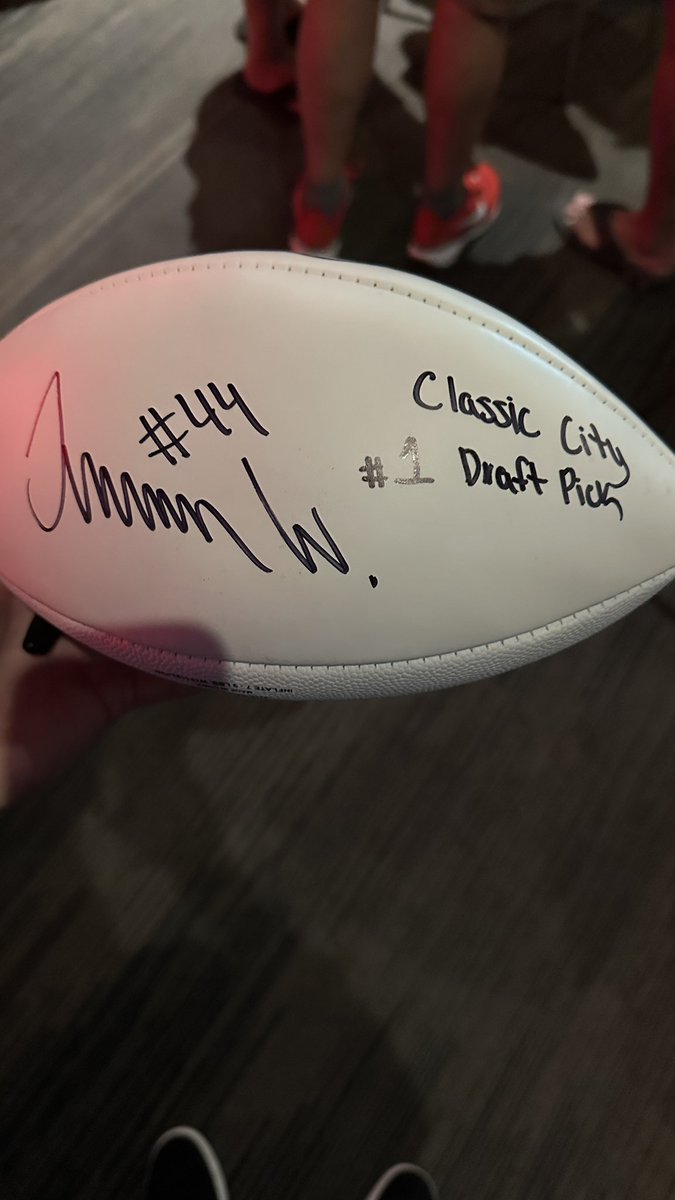 Greg Corcoran (@gscorcoran) on Twitter photo Wore the wrong color shirt to the <a href="/GeorgiaFootball/">Georgia Football</a> kick-off event with <a href="/Jaguars/">Jacksonville Jaguars</a> DE, #1 Pick, and National Champion Trayvon Walker. Always a good crowd. #GoDawgs 🚫🐊 Wore the wrong color shirt to the <a href="/GeorgiaFootball/">Georgia Football</a> kick-off event with <a href="/Jaguars/">Jacksonville Jaguars</a> DE, #1 Pick, and National Champion Trayvon Walker. Always a good crowd. #GoDawgs 🚫🐊