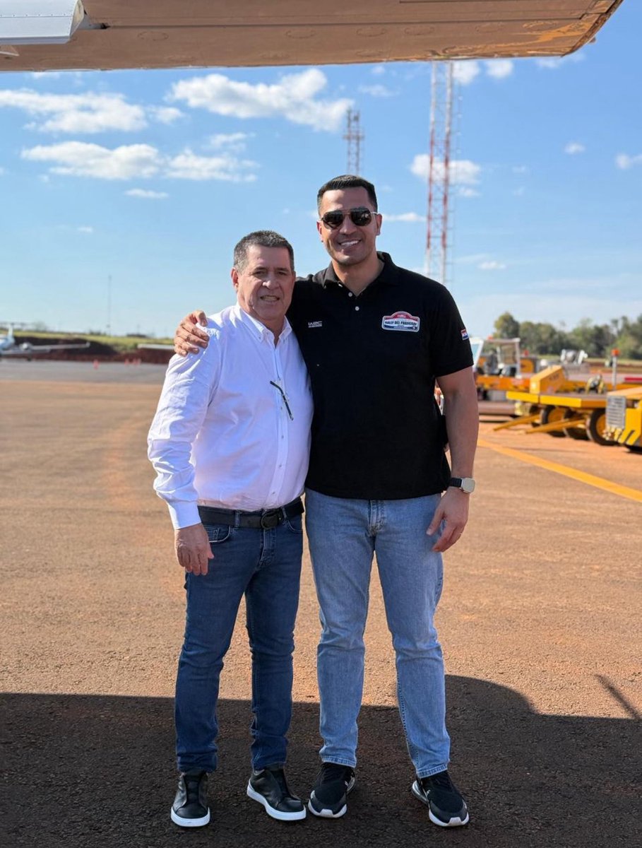 ℹ️NFO POLÍTICA. En Encarnación se encontraron <a href="/Horacio_Cartes/">Horacio Cartes</a> y <a href="/LuiferBernal/">Luifer Bernal</a>. Me comentaron que en su cumpleaños HC ya expresó la idea que LuiFer sea el próximo candidato a intendente de Asunción. Lo que queda del año servirá para pensar bien y decidir qué se proyectará desde el