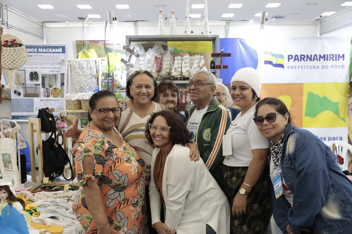 fatimabezerra's tweet image. Nosso governo investiu R$ 130 mil para garantir a participação de artesãos e empreendedores. A @rnsethas selecionou 317 profissionais: artesãos individuais, culinaristas, 3 mestres artesãos, além de 6 entidades e mais de 30 empreendimentos de economia solidária.