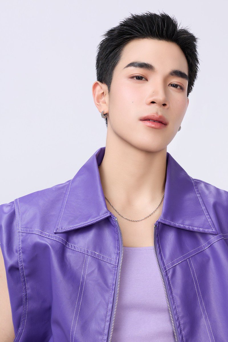 โฟร์ท ณัฐวรรธน์ มูฟขึ้นแท่น FACE OF MAYBELLINE นำเสนอความเนียนในรูปแบบใหม่! Maybelline Thailand
เปิดตัวแคมเปญแรก Super Stay Flex Powder #แป้งมูฟหน้าเนียน ใหม่ล่าสุด!

FOURTH X FLEX POWDER
#FourthxMaybelline
#Fourthnattawat #โฟร์ทณัฐวรรธน์

FACE OF MAYBELLINE 
#FlexMovePowder