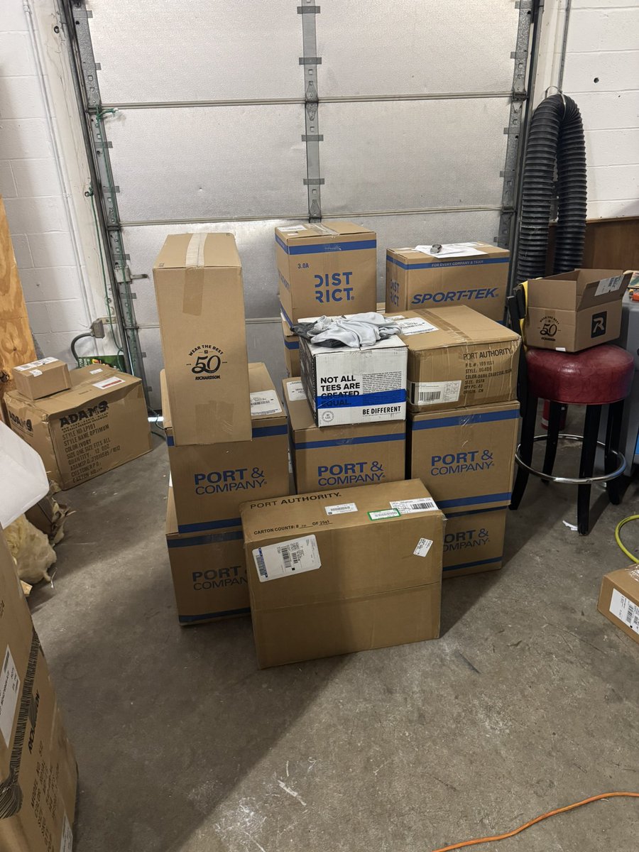 thin_threads's tweet image. Orders piling in!! From school starting back up, to online stores, horse shows and so much more. Every machine in the shop up and running to get customers orders completed!!! From embroidery to print and more we have you covered!! Contact us today to get your order started!!
