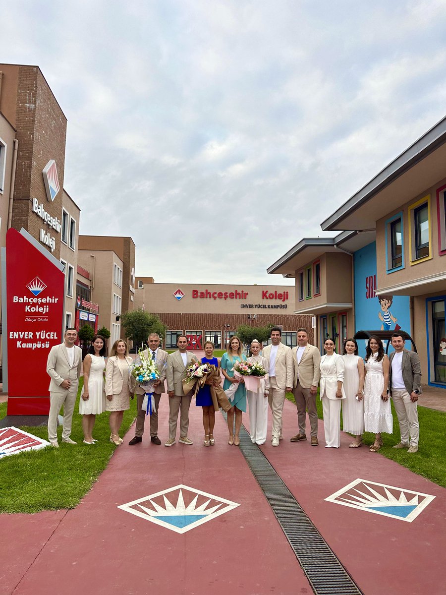 Bahçeşehir Koleji Ordu Giresun Enver Yücel Kampüsü olarak; Genel Müdürümüz Sn. Dr.Özlem KOÇ ,Genel Müdür Yardımcılarımız Sn.Dr. Özge ASLAN ve Sn.Savaş BOYAR ‘ı kampüsümüzde ağırlamaktan onur duyduk. 
Birlikte attığımız her adım, geleceğe yön veren güçlü bir vizyonun yansımasıdır.