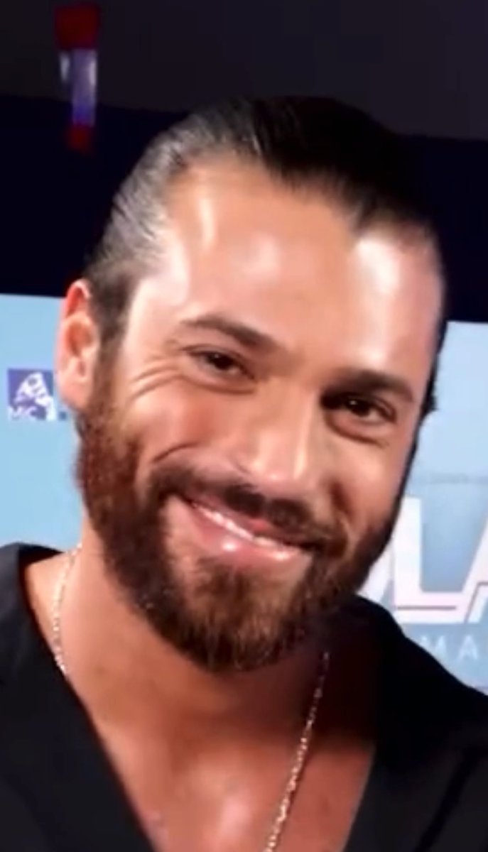 Günaydın 🌏!
Pierde tiempo con quien ganes vida❤️. Vamos a x el viernes. Feliz día 😊😍😘

I ❤️CANYAMAN
#CanYaman ❤️