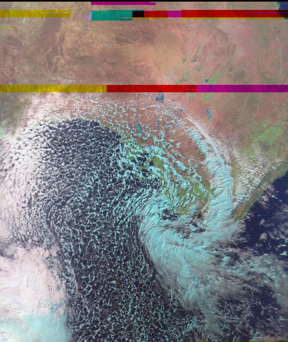 #MeteorMN2_4 (6UTC) 4pm 29 Aug Aest
#Satdump, #QFH, #Nooelec Noaa, #RTLSDR
I might be getting some snow fall tonight from this coming cold front. Its forecast to snow down to 600m. Winds are getting strong at times getting to 70kmh.
#weather #LRPT #Satellite #Australia