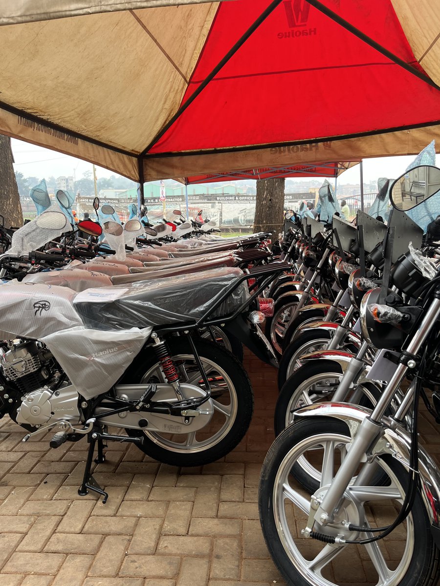 🚨 Looking for a reliable ride? 🚨
Eagle General Traders has got you covered ✅
🏍️ Our motorbikes are in stock at all our branches &amp; trusted dealers.
📞 Toll-Free: 0800 299 008 / 0800 299 009
📞 Reach us directly: 0759747390