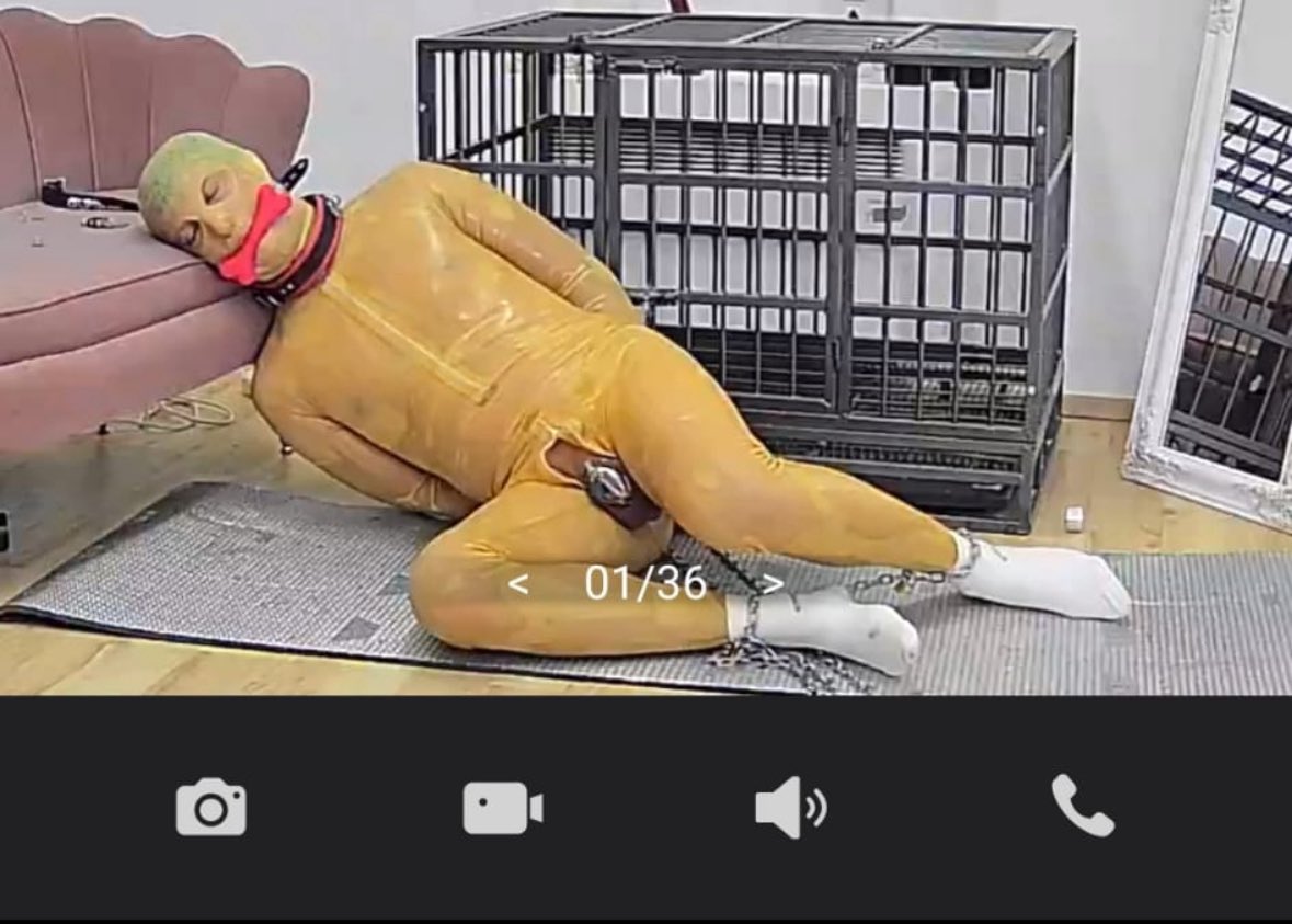 Latex69Slave's tweet image. ⛓️Chained, rubberised, gagged and left alone in the cellar watched by my owners by webcam. 

🕑🕑🕒🕓For hour? Half day?? A day???

🔟 days after I signed the slave contract and the intensive training is changing me everyday.