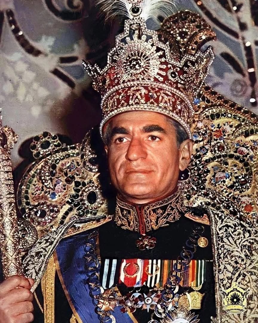 دنیا یک رضا شاه بزرگ به ما بدهکاره!
#جاويدشاه‌ 
💙