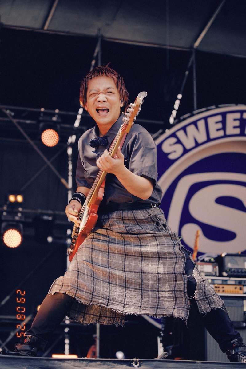 go!go!vanillas tweet media