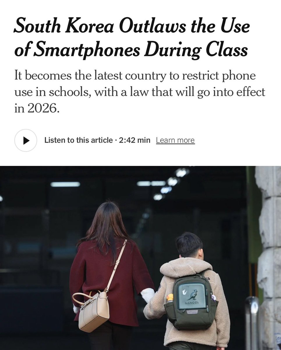 📵 Corea del Sur prohíbe los móviles en clase

A partir de la próxima primavera, el uso de smartphones quedará prohibido durante las horas de clase en primaria y secundaria. La medida busca frenar la adicción digital y proteger la salud mental de los estudiantes, en un país donde
