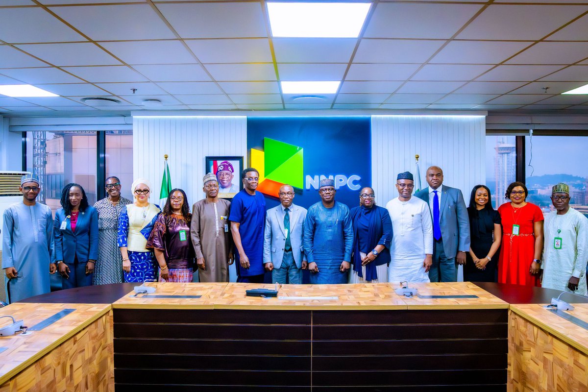 Opetuyii's tweet photo. The Group Chief Executive Officer @nnpclimited, Engr. Bashir Bayo Ojulari, received Dr. @DrOrjiOOrji Executive Secretary/CEO @nigeriaeiti and his leadership team at NNPC Towers, Abuja.
28th August, 2025
#OpenNNPC
#EnergyForToday
#EnergyForTomorrow https://t.co/F3hSEMh4Un