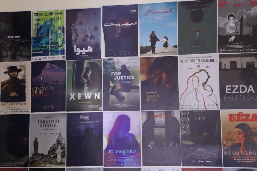 trhawarnew's tweet photo. 🟠Genç kadınlar için sinema okulu: Sine Jin

🌐Daha Fazlası için (https://t.co/pvuhuxvJa3) https://t.co/ugqxaikgY9